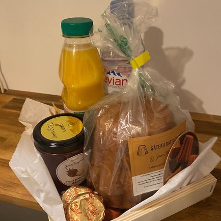 Bienvenue Chez Jules *Verne* أميا المظهر الخارجي الصورة